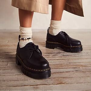 Like New|Dr.Martens Audrick nappa leather platform shoes